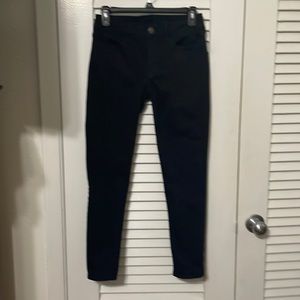 American Eagle size 4 next level stretch black skinny jeans. Excellent condition